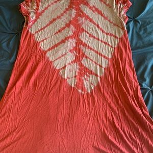 High neck flowy maroon and gray tie dye dress.